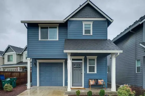 Darby House, centrally located wine country escape