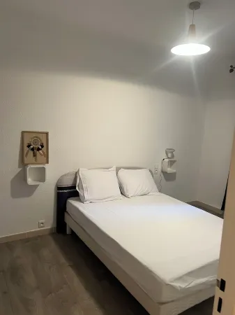 Appartement Familial Proche Centre Ville Isle sur la Sorgue Отели в г. Л'Иль-Сюр-ла-Сорг