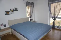 Vacation apartment on the edge of the forest with telephone and internet Hotel a Tabarz