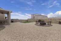 El Paso House|SleepNumber&Tempurpedic Beds|85" TV Hotels near Cabela's