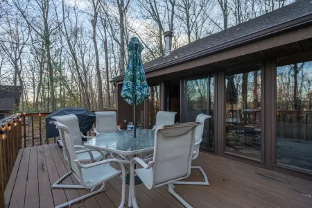 Pet/Family Friendly, Hot Tub, Fireplace, Game Room Отели в г. Морган