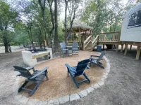 Mourning Dove Yurt! Cold A/C! Hot Tub! Medina River Access ! Close to Town!