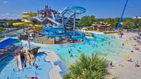 Waterwheel Escape - River access+2pools+4 hot tubs