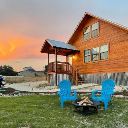 The Lonesome Dove Lake Cabin