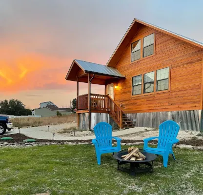The Lonesome Dove Lake Cabin