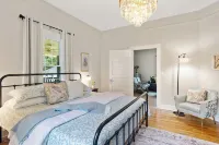 University Mill House, Walk to Town, King, Fenced Yard, Hammock, Fire Pit, Porch