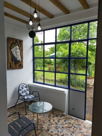 Maison de Vacance Tout Confort Avec Piscine Отели в г. Эндр