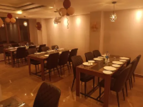 Golden Peaks Hotel & Restaurant