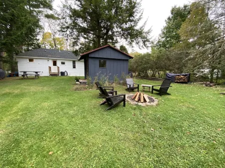Restored 1950s Countryside Cottage Retreat