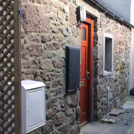 The Wee Hoose: Probably Scotland's Smallest Holiday Home