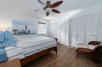 Entire home - Private heated pool, pool table and private yard