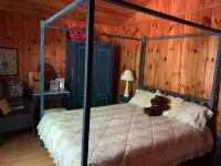 Lakefront cabin with spectacular sunsets included - 3-Star