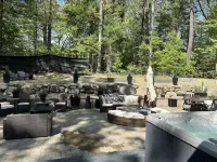 Modern Home-Near Beach/w lg Stylish Patio & HotTub, Fire Tables & Outdoor Dining
