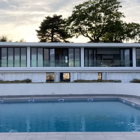 Foncillon beach, residence with swimming pool facing the sea
