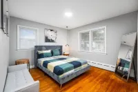 Chic, Modern & Cozy~Walk to Train~Free Parking NYC Hotel in zona Iona College