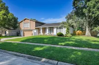 Private Home - Pool & Game Room Hotels in Greater Northdale