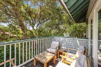 Quiet, Wooded Sanctuary - Shoals and Bhi Club Avail - Dog Friendly - 20% August