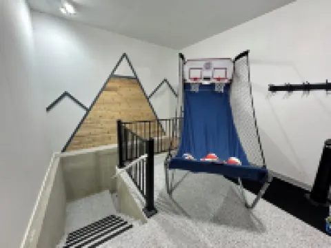 Clean & Spacious 2-bedroom BASEMENT APT. AC, WiFi,  full kitchen in North Ogden Hotels in North Ogden