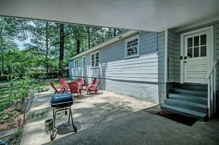 Convenient/Safe Location: Studio APT near WholeFoods