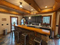 Holston River Lodge, Paradise on the River🎣Fishing, Kayaking,Hot Tub,Wineries🔥 Hotels in North Fork