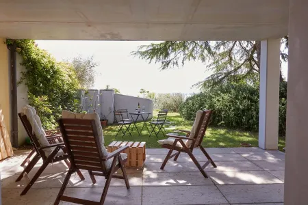 Apartment with a panoramic view of Lake Garda