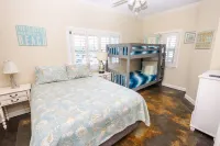 Luxurious 2nd floor beachfront condo w wrap-around balcony @ The Enclave - Private Pools