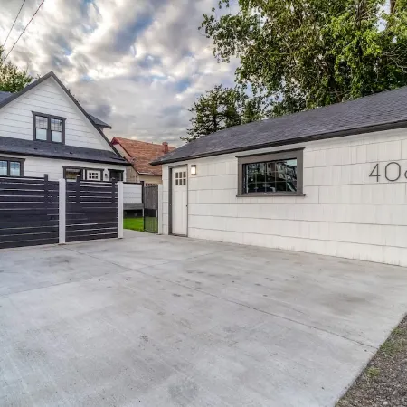 Rose Street Retreat- 2 blocks from downtown- Dog Friendly