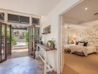"Summer Salt Sunshine + Pets & HEATED POOL 150m to the beach! Hotels in Sunshine Beach