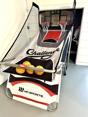 Idahome Love, newly renovated 4 bedroom 2 bath home ready for your stay.