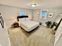 Newly Renovated Saratoga Home - Walkable to town!
