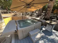 Charming 3-bedroom house in Idyllwild with WiFi and AC Hotels near Mount San Jacinto State Park