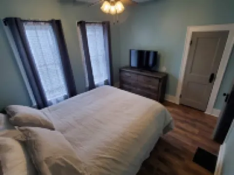 Comfortable 3 Bedroom Home, Free Parking, WIFI Hotels in Auglaize County