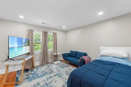 Charming 3-Bedroom Home in historic Harpers Ferry: Pet Friendly!