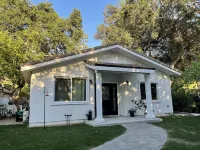 Beautiful modern bright brand new guest house 2 beds and 2 baths