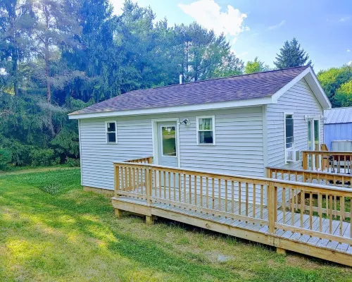 Cozy Farm Stay Near Keuka Lake / No Cleaning Fee / Pet Friendly / Wi-Fi + More! Hotels in Wayne