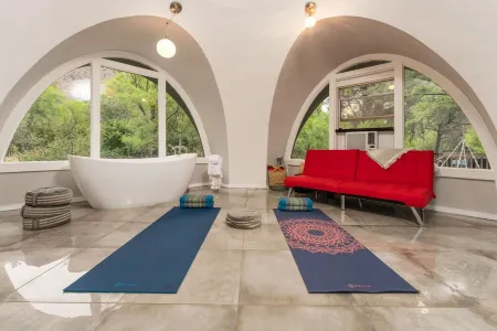 Beautiful Unique home with yoga/meditation studio!