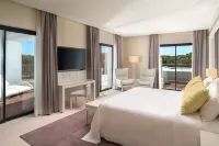 Pine Cliffs Ocean Suites, a Luxury Collection Resort & Spa, Algarve Hotels in Olhos de Água
