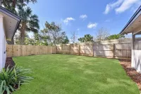 Trendy Jax Home Near Downtown, 30-mins to Beach Hotels near Normandy Square