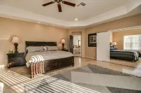 7 Bedroom 5 Bath Home in Mesa Hotels near Safeway