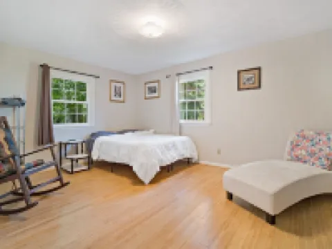 Comfortable & Spacious 5BD/3BA - Walk to State College HS and 5 min Uber to PSU Hotels in State College