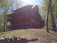 Cabin on Dale Hollow Lake - Hike to lake
