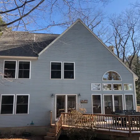 Sunny Waterfront Family Friendly Little Sebago Home