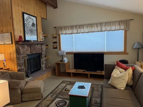 Great Townhome, minutes from Winter Park Ski Area, and the Fraser Tubing Hill.