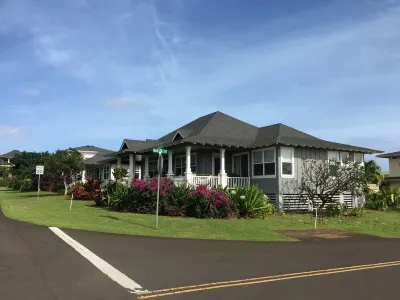 HOME & GUEST HOUSE FOR PRICE OF 1 POIPU BEACH ESTATES 5 BR/ 5 BA  WALK TO BEACH Hotel in zona Salt Pond Beach Park