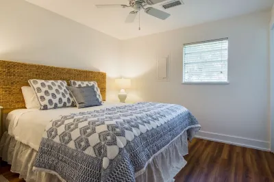 Ideal Location in Downtown Bluffton  ~Just Steps to the May River Hotels near Edible Arrangements