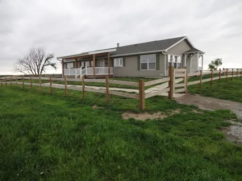 Escape To The Country In Comfort And Style In An Eco-Friendly House