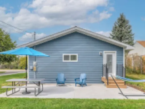 NEW! 3 bed, 1.5 Bath, Games, WIFI Hotels in Escanaba