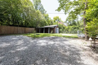 Lovely Historic District Retreat Coca-Cola Space Science Center附近的飯店