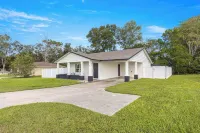 Clean Cottage - 6 Minutes to World Equestrian Center! Hotels near World Equestrian Center