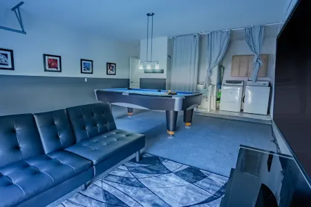 Family Villa with Home Theater, Private Pool and Game Room